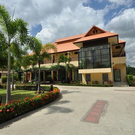 Maeklong Marina Resort Ratchaburi ภายนอก รูปภาพ